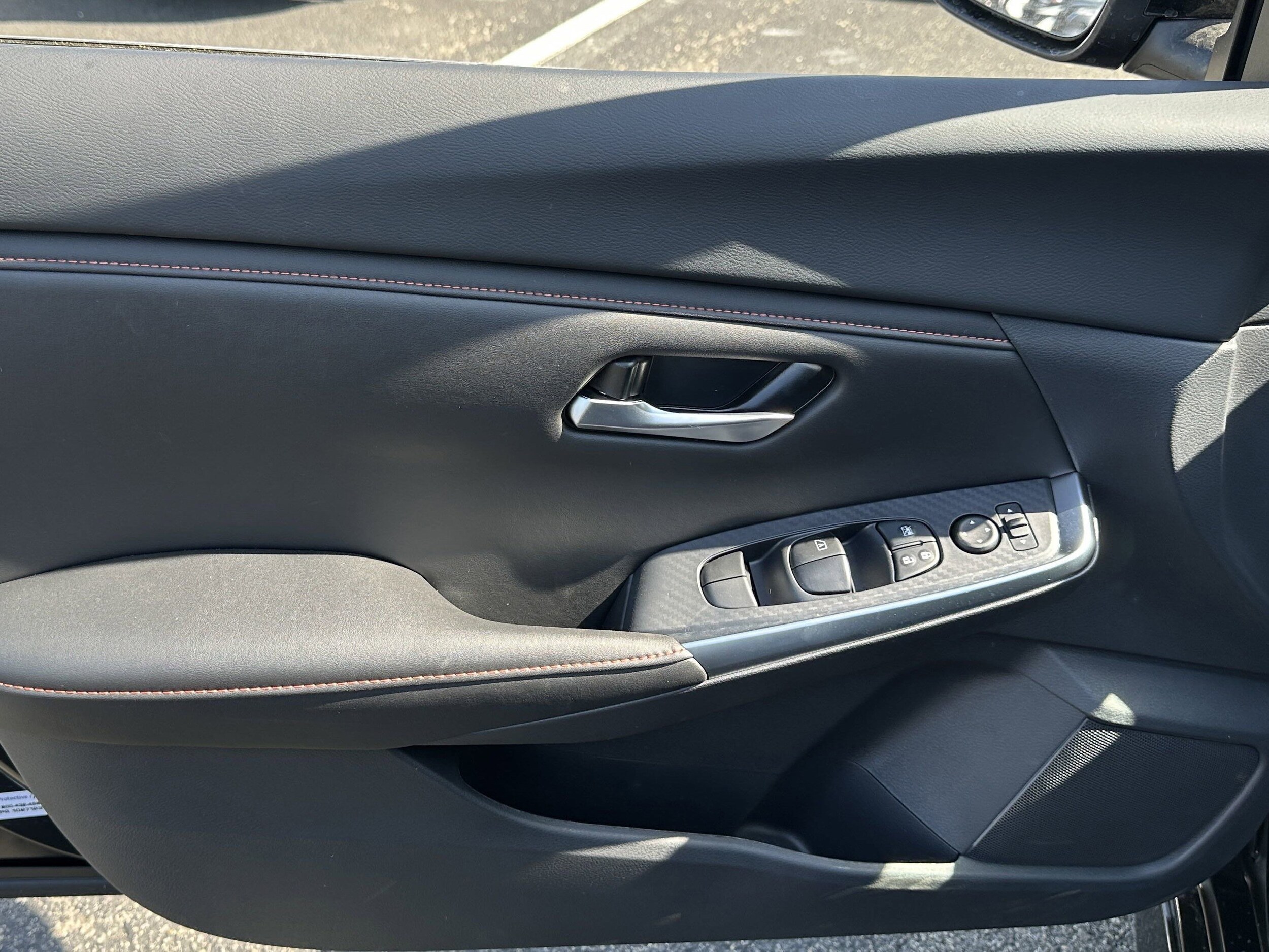 2025 Nissan Sentra SR photo 2