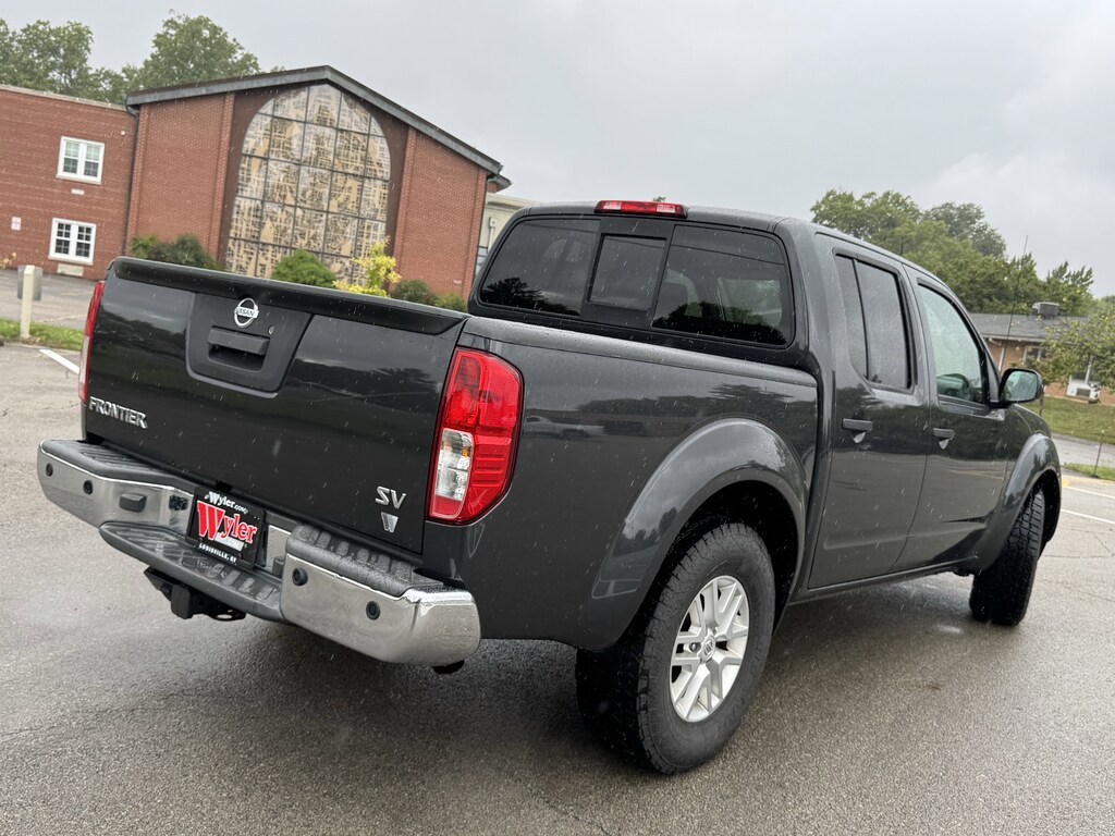 Used 2014 Nissan Frontier 2WD Crew Cab SWB Auto SV Truck Crew Cab