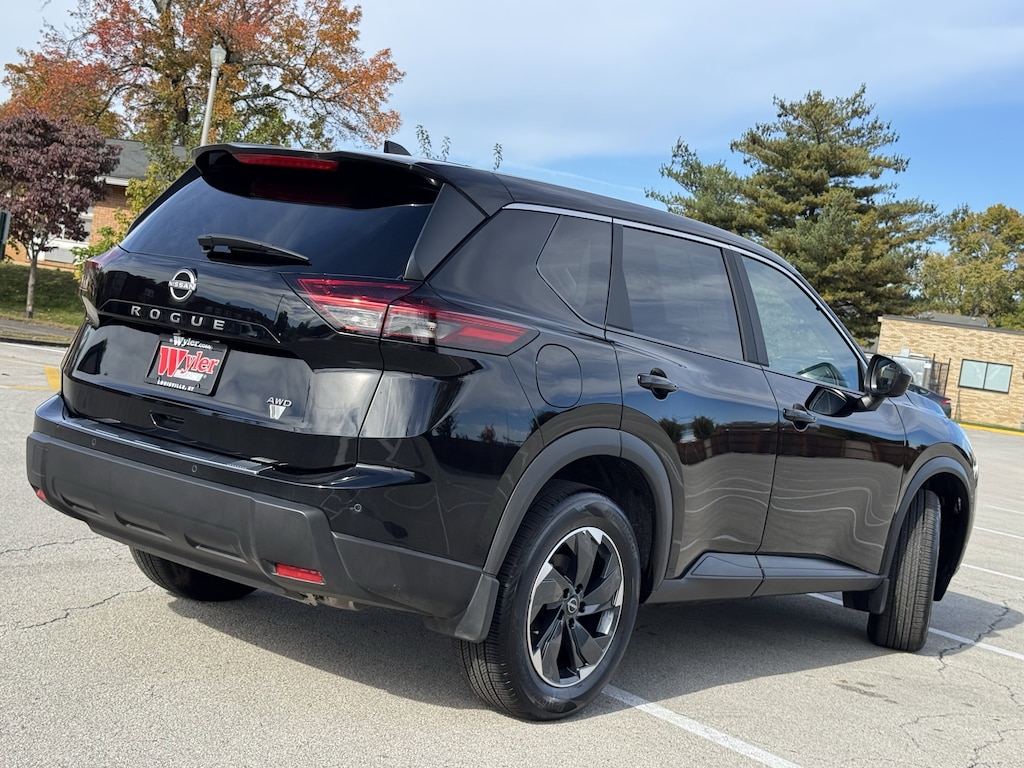 Used 2025 Nissan Rogue AWD SV SUV