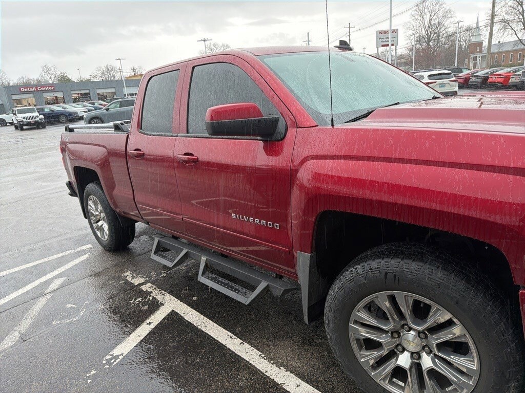 Used 2018 Chevrolet Silverado 1500 4WD Double Cab 143.5 LT w/2LT Truck Double Cab