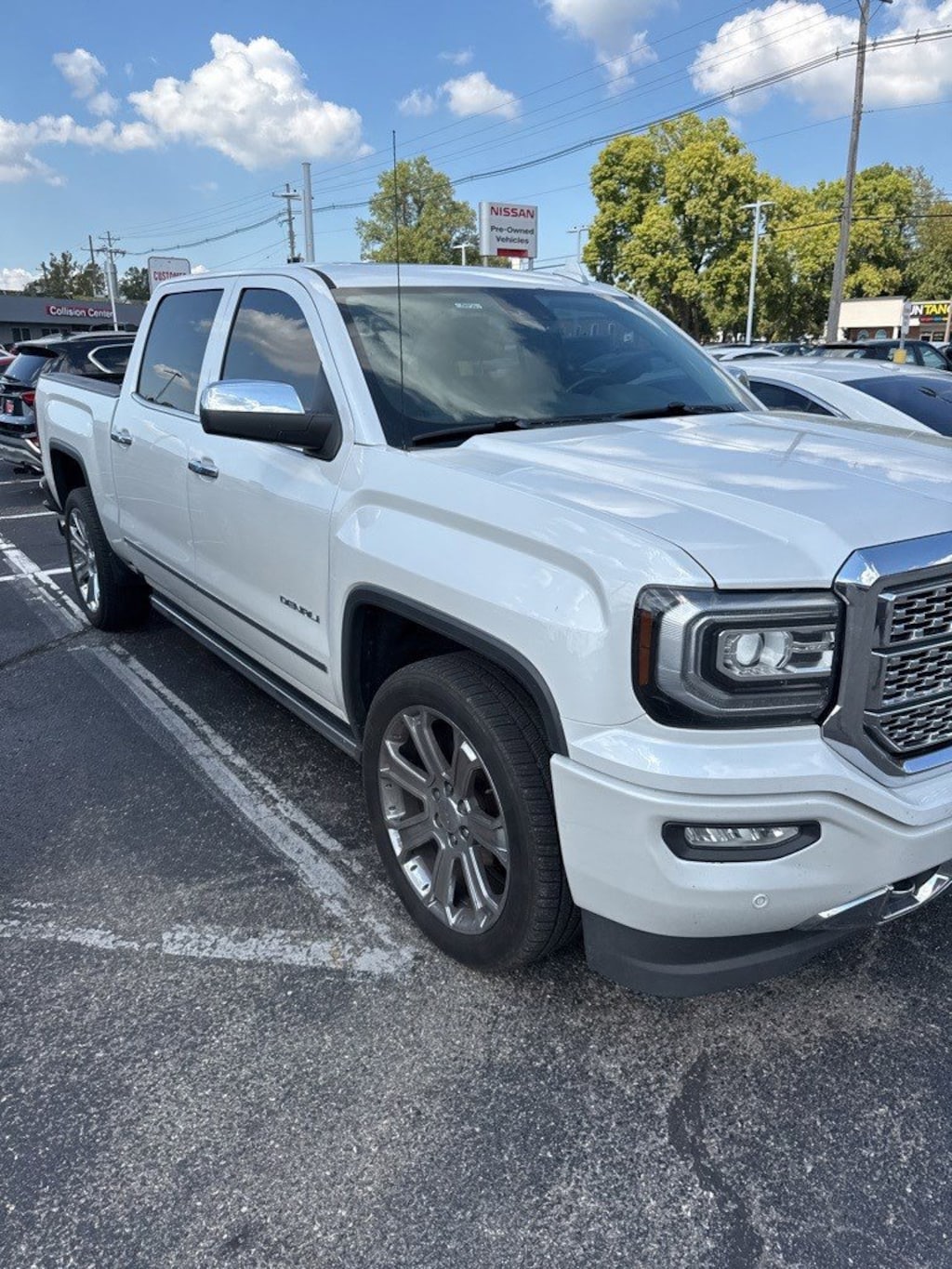 Used 2017 GMC Sierra 1500 4WD Crew Cab 143.5 Denali Truck Crew Cab
