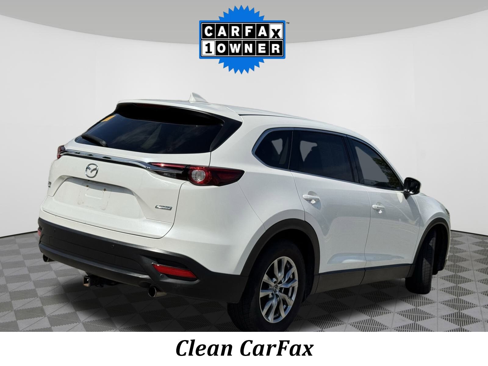 2018 Mazda CX-9 Touring photo 3