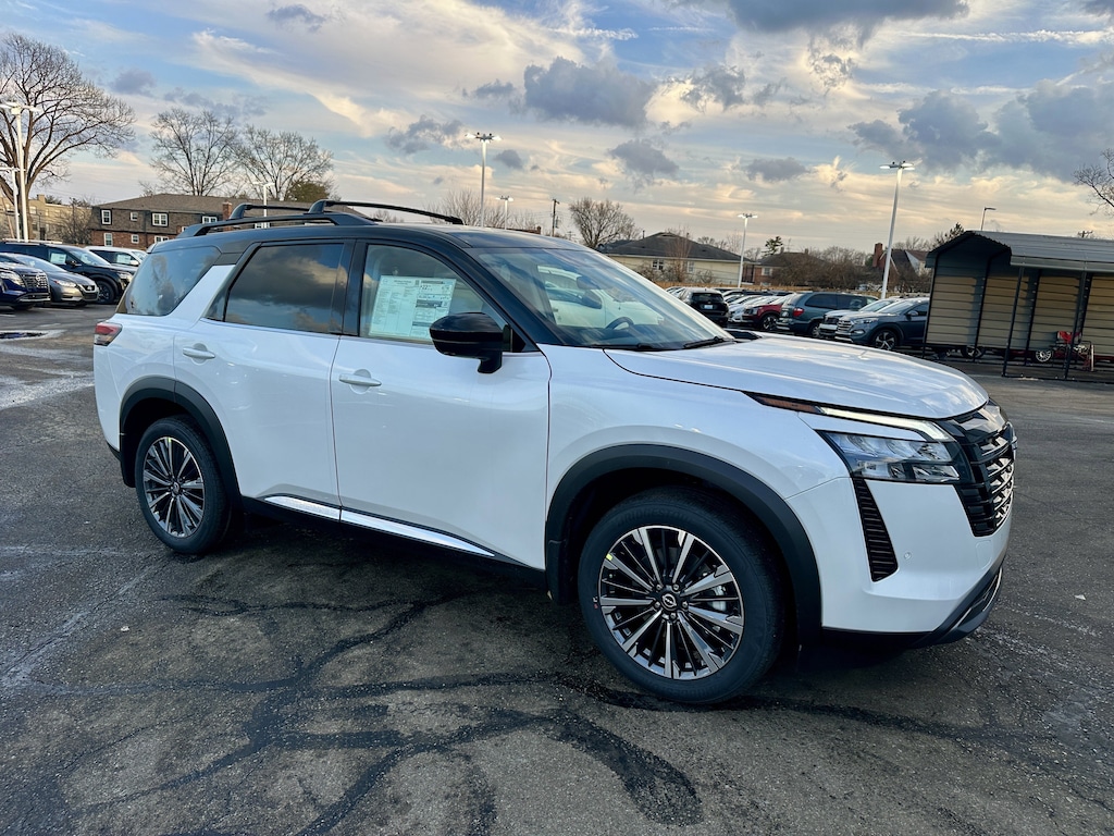 New 2026 Nissan Pathfinder Platinum SUV