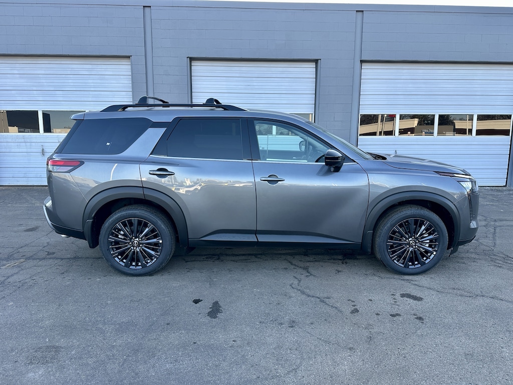 New 2026 Nissan Pathfinder SL SUV