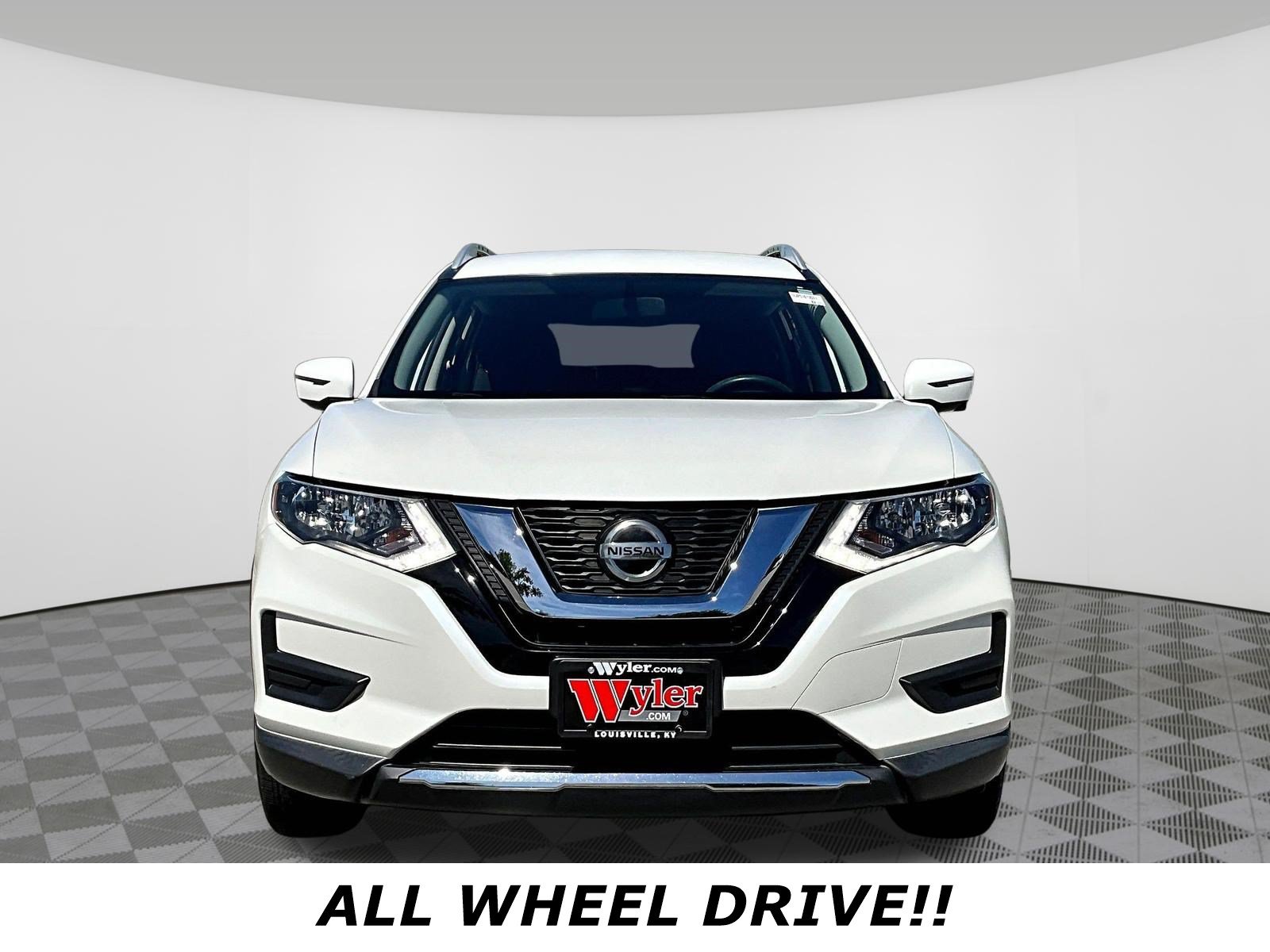 Used 2018 Nissan Rogue SV with VIN KNMAT2MV6JP518135 for sale in Saint Matthews, KY