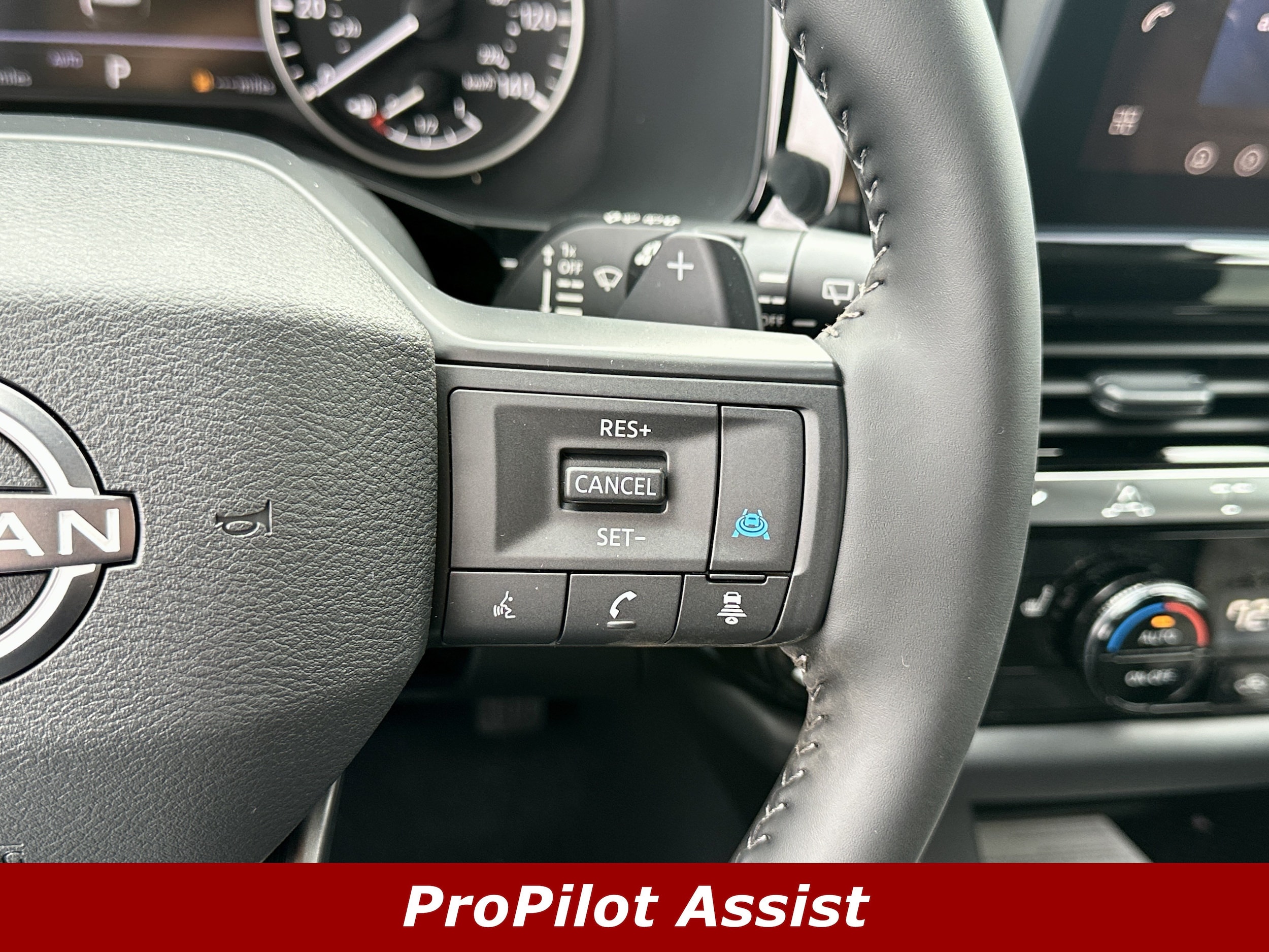 2026 Nissan Pathfinder SV - Photo 7