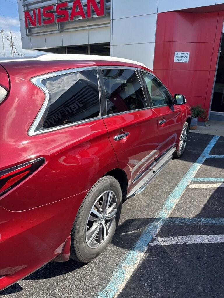 2019 Infiniti QX60 Luxe AWD photo 2