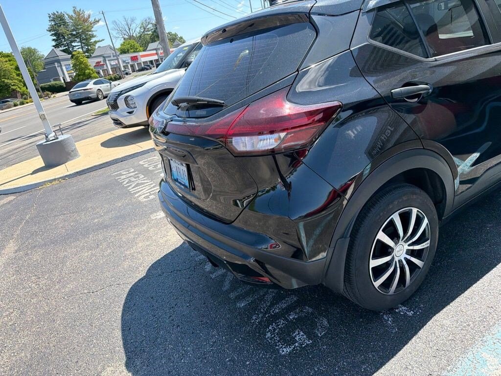 Used 2024 Nissan Kicks S FWD SUV