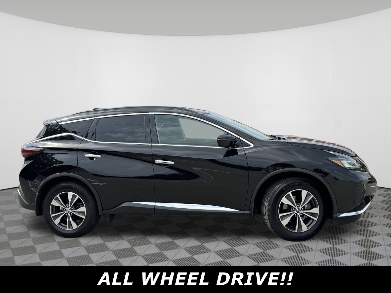 2019 Nissan Murano SV photo 2