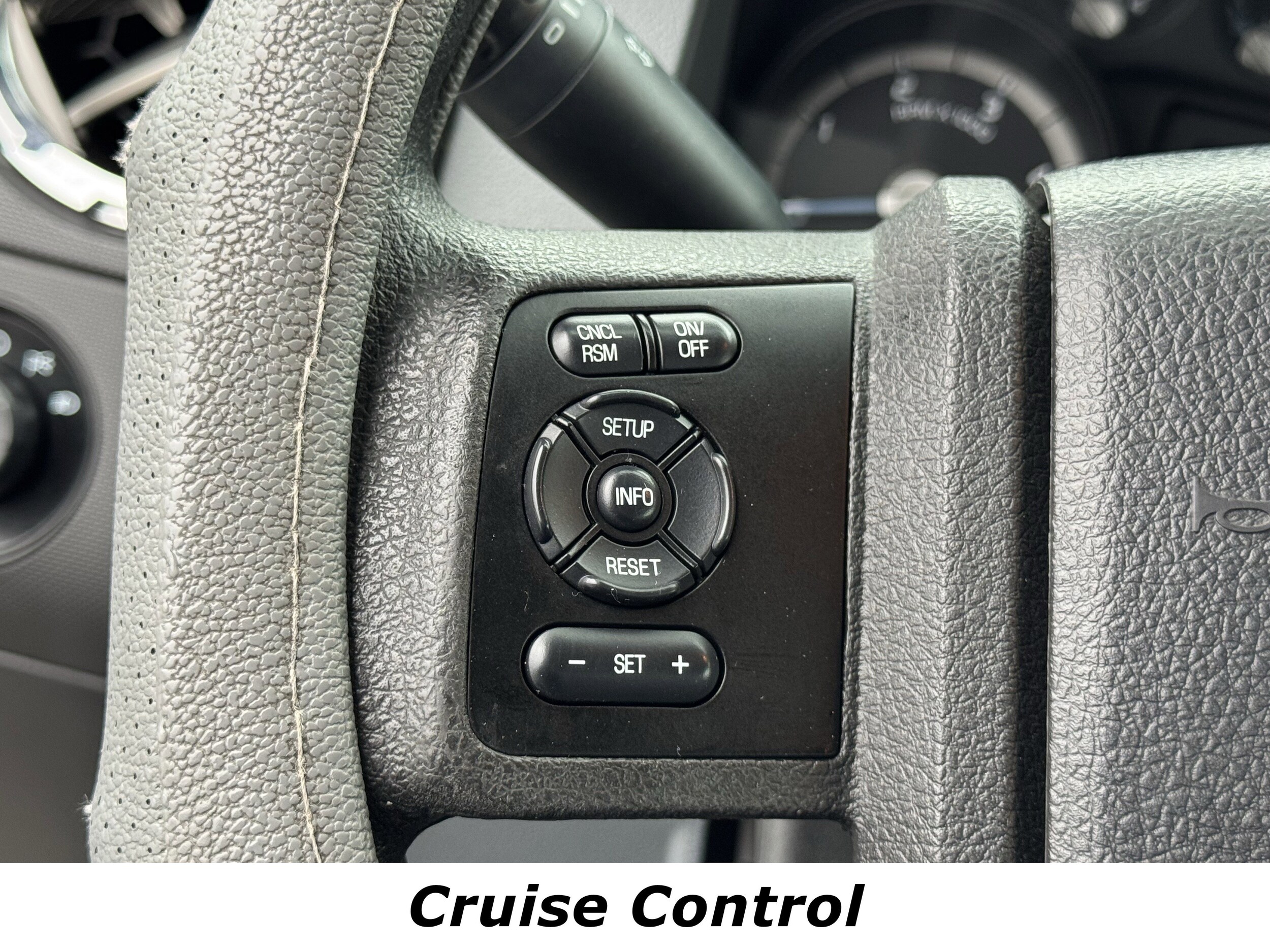 2016 Ford F-250 XLT photo 3