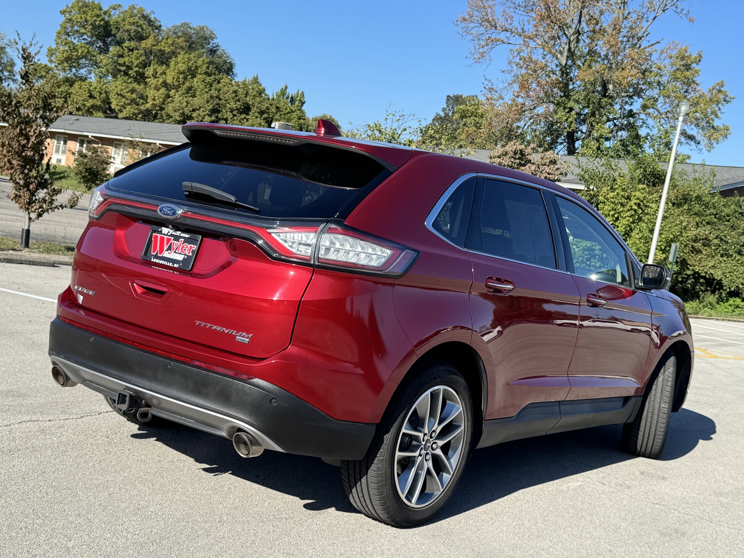 2017 Ford Edge Titanium photo 3