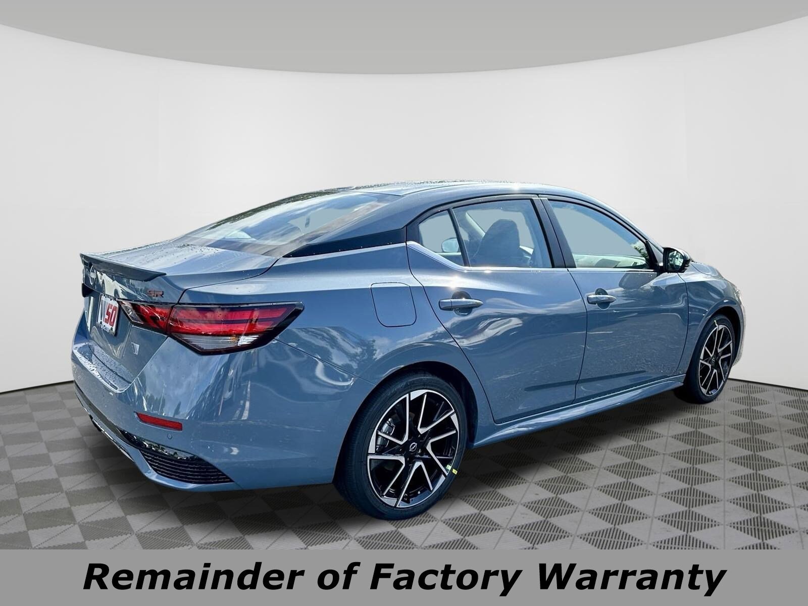 2025 Nissan Sentra SR photo 3