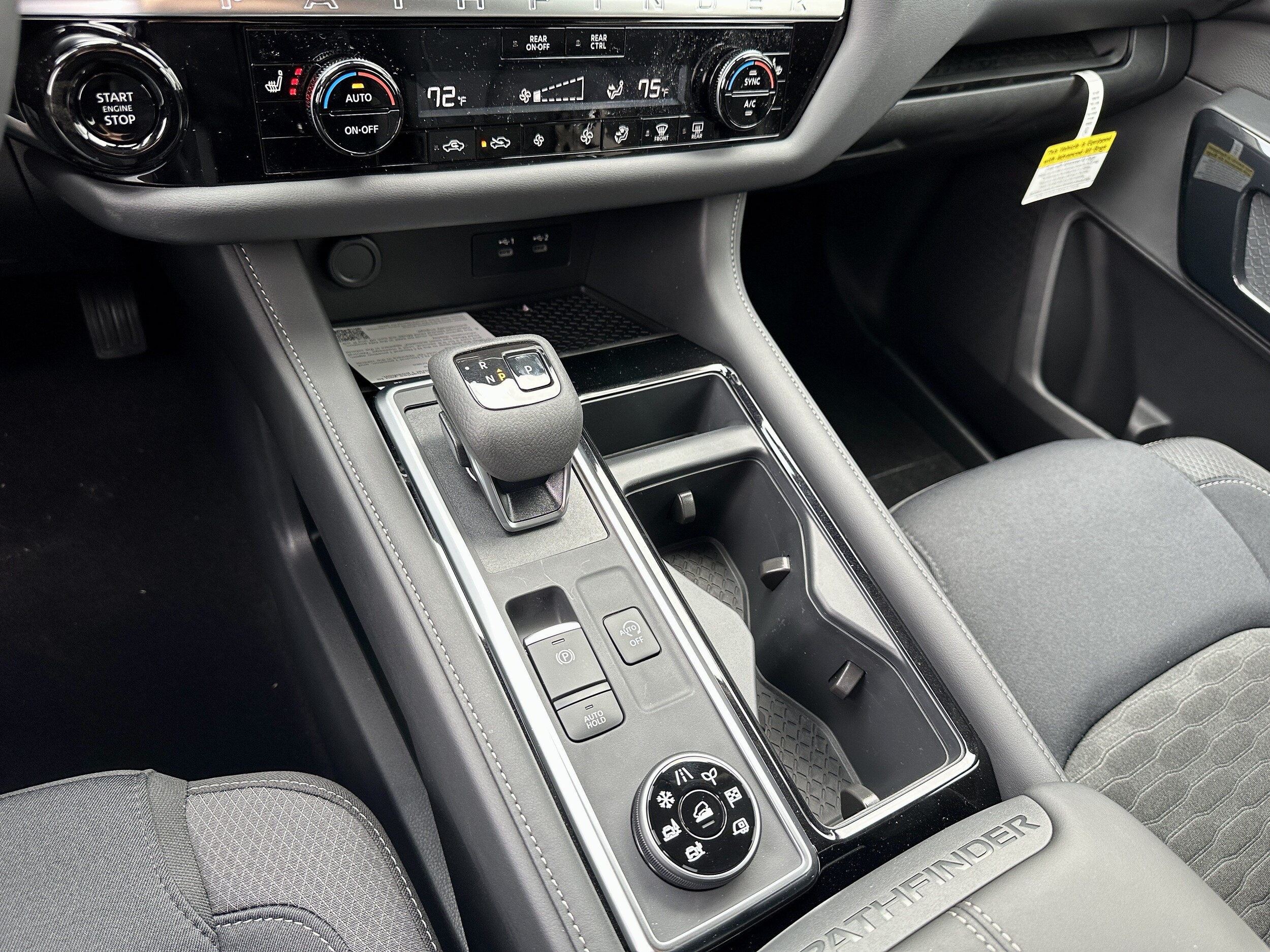 2026 Nissan Pathfinder SV - Photo 32