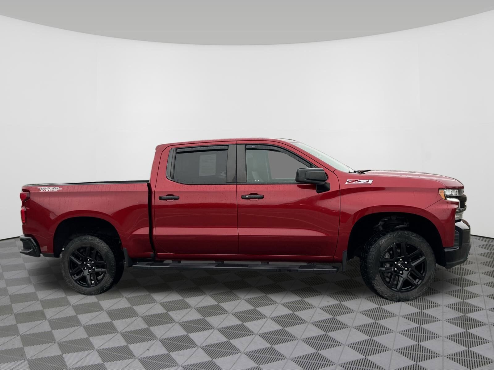 2021 Chevrolet Silverado 1500 LT Trail Boss photo 2