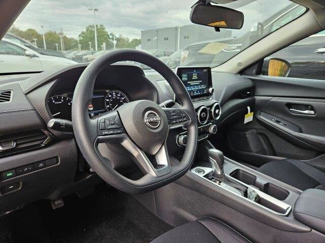 2025 Nissan Sentra SV photo 3
