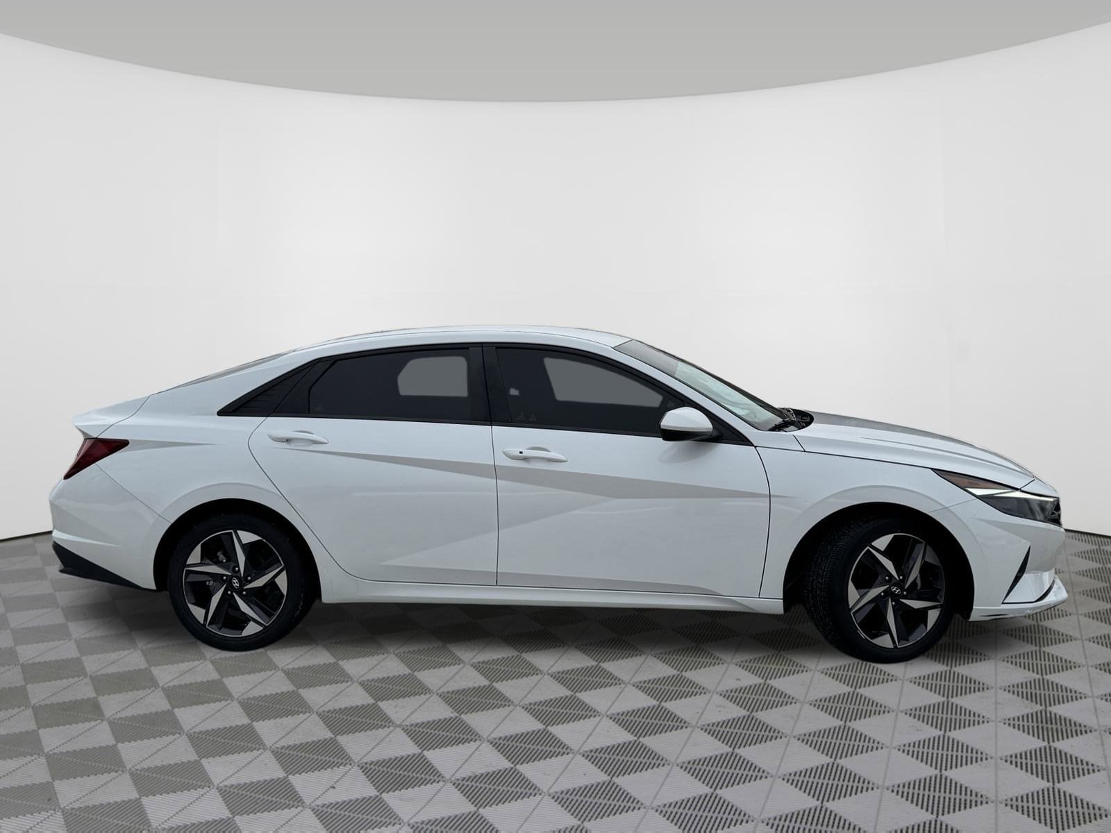 Used 2023 Hyundai Elantra SEL with VIN 5NPLS4AG0PH090919 for sale in Saint Matthews, KY