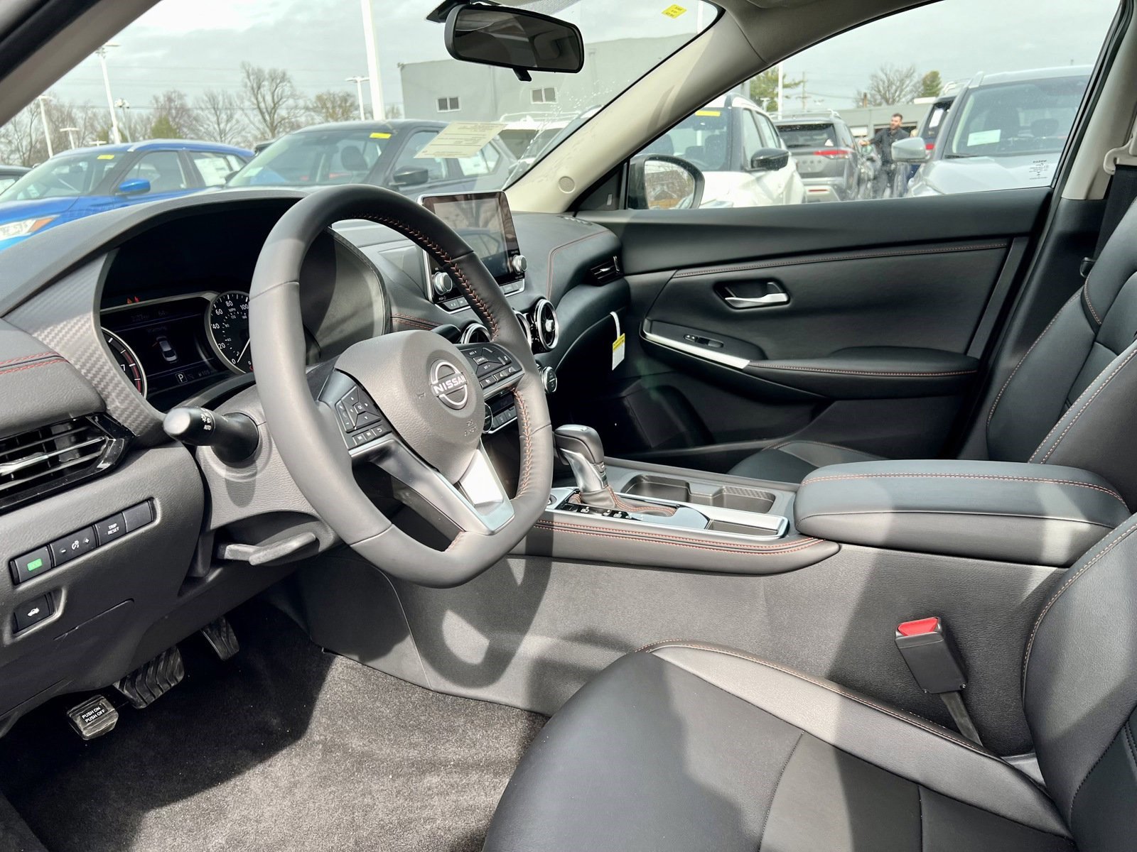 2025 Nissan Sentra SR photo 2