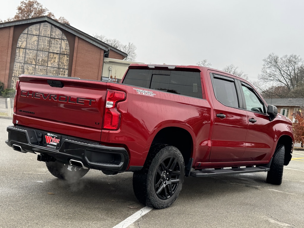 Used 2021 Chevrolet Silverado 1500 4WD Crew Cab 147 LT Trail Boss Truck Crew Cab