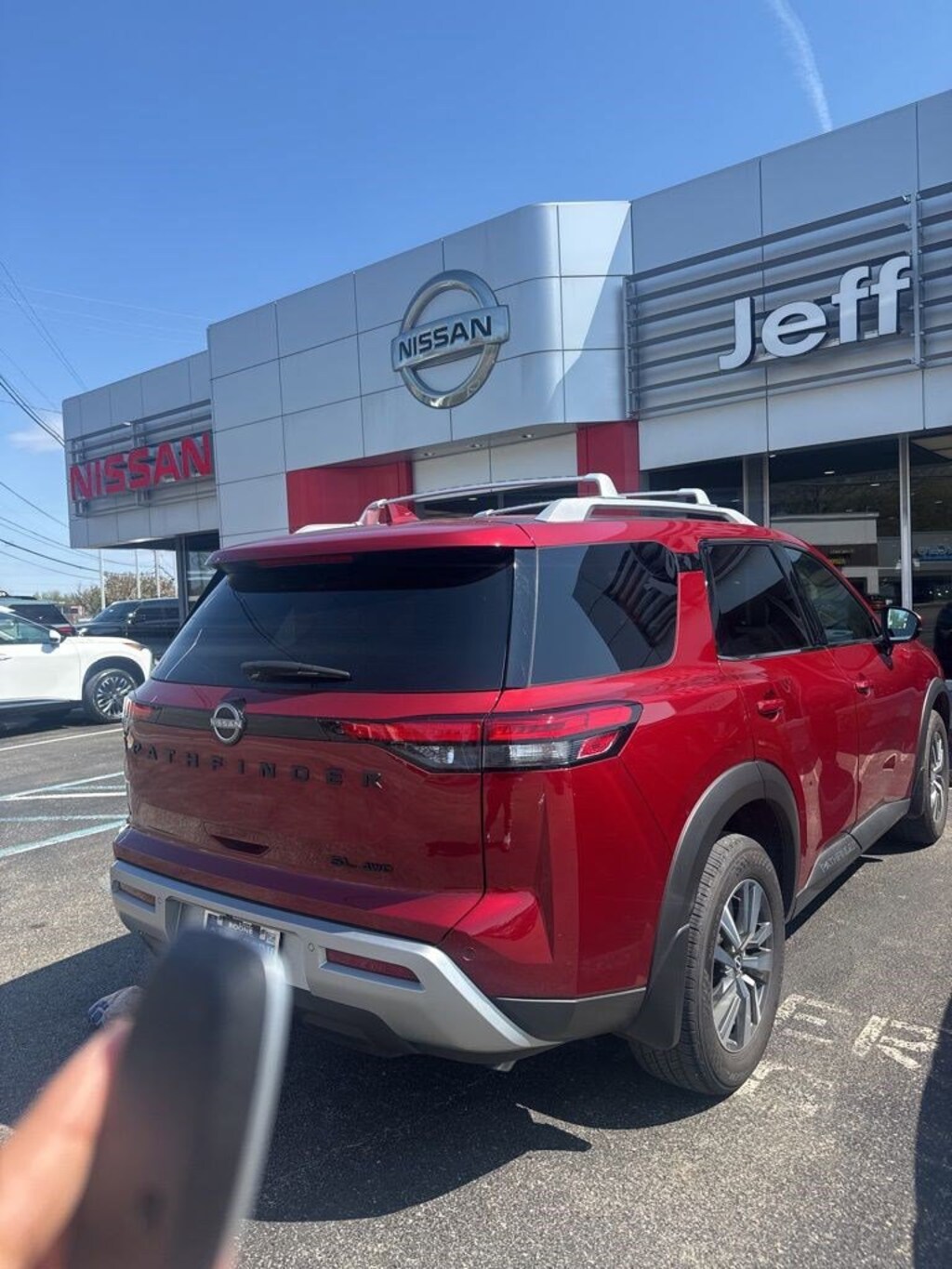 Used 2025 Nissan Pathfinder SL 4WD SUV