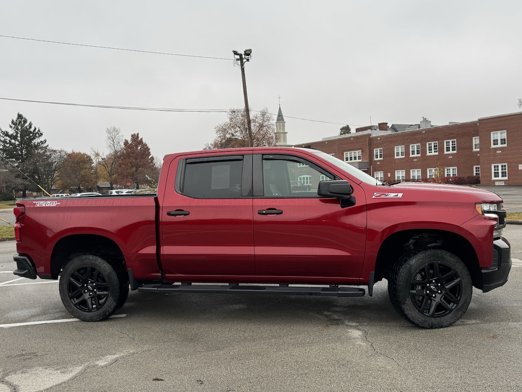 Used 2021 Chevrolet Silverado 1500 4WD Crew Cab 147 LT Trail Boss Truck Crew Cab
