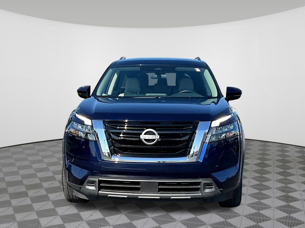 Used 2024 Nissan Pathfinder SV 4WD SUV