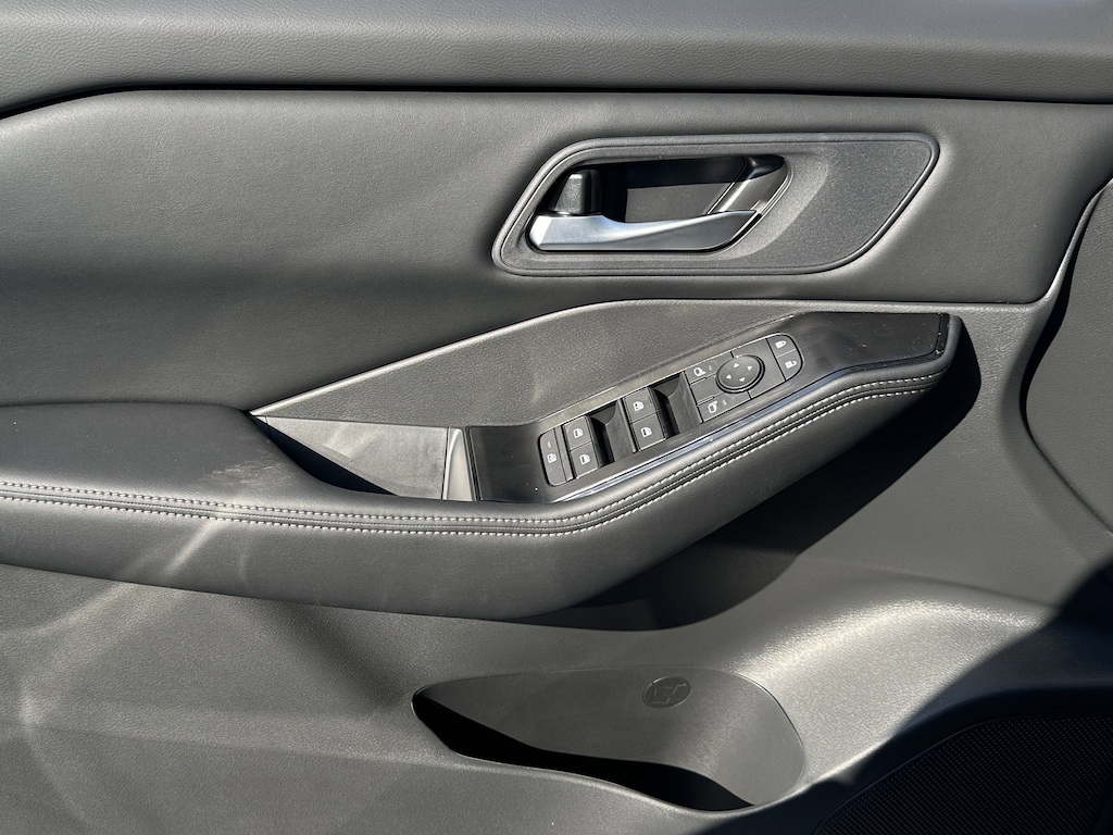 New 2026 Nissan Rogue SV SUV