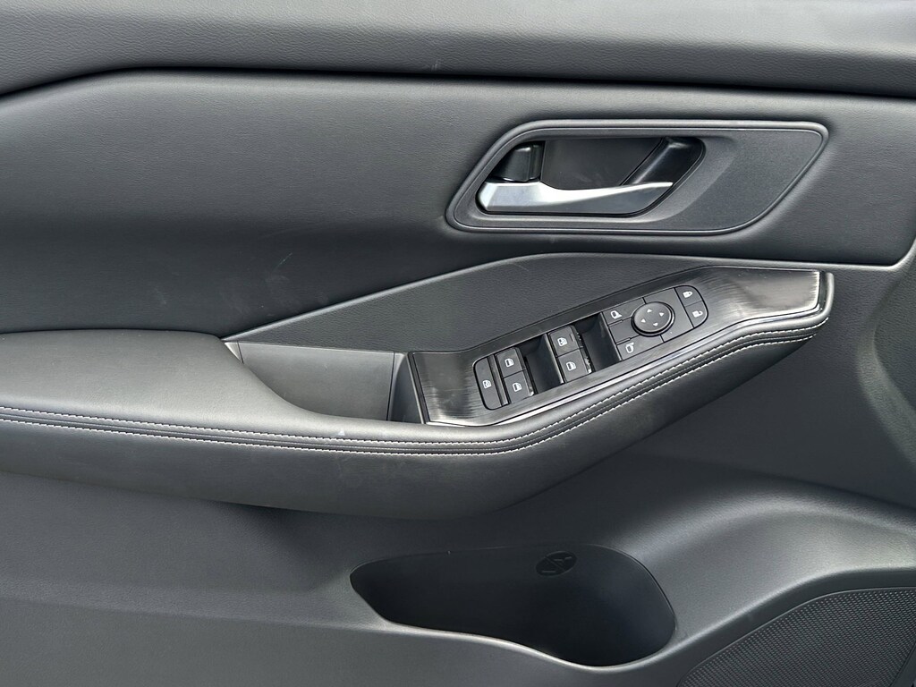 New 2026 Nissan Rogue SV SUV