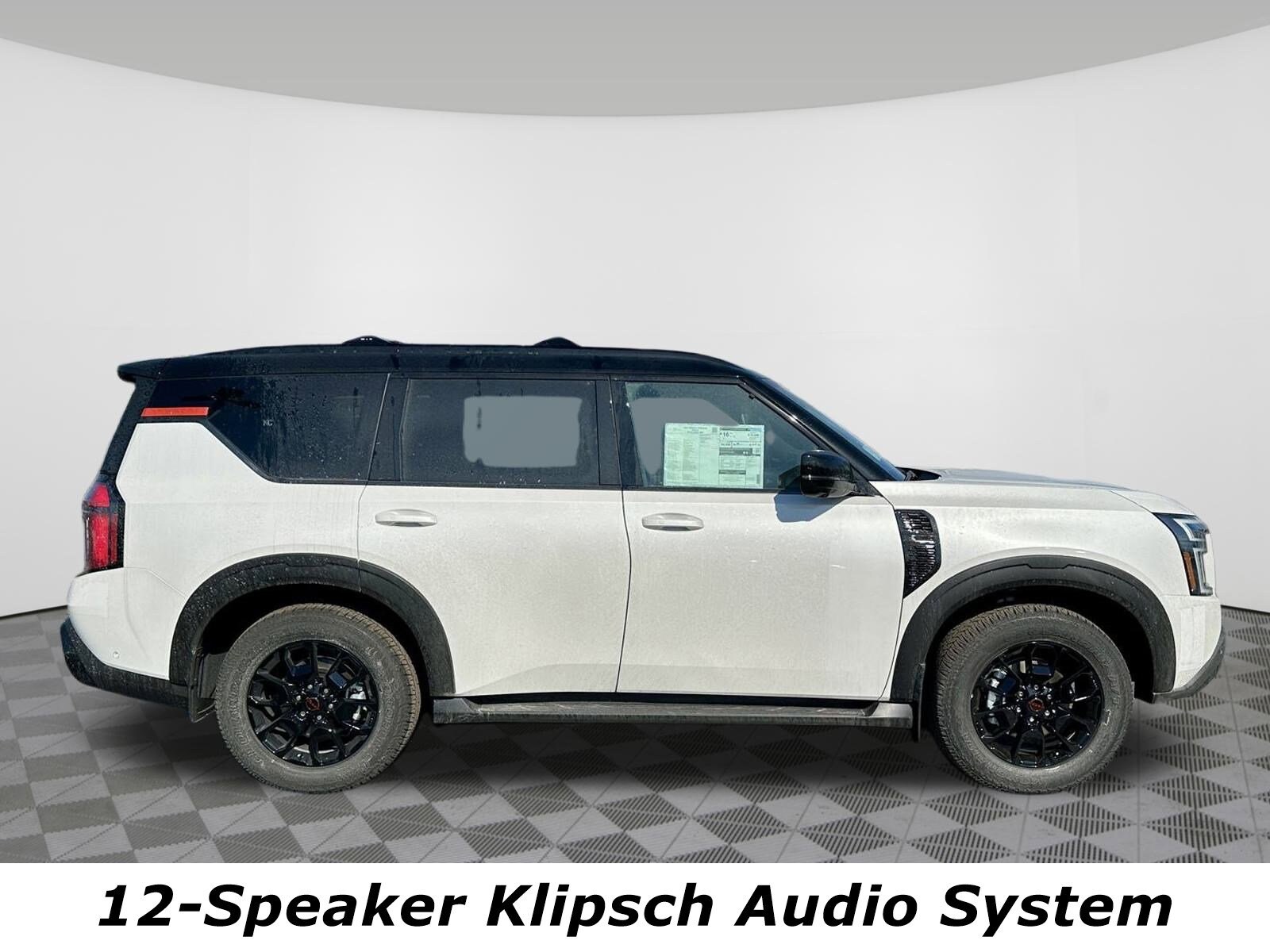 2025 Nissan Armada photo 2