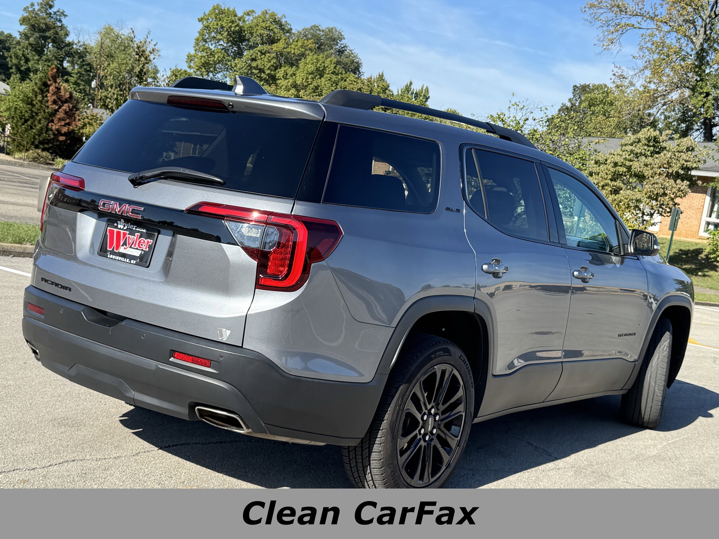 2022 Gmc Acadia SLE photo 3