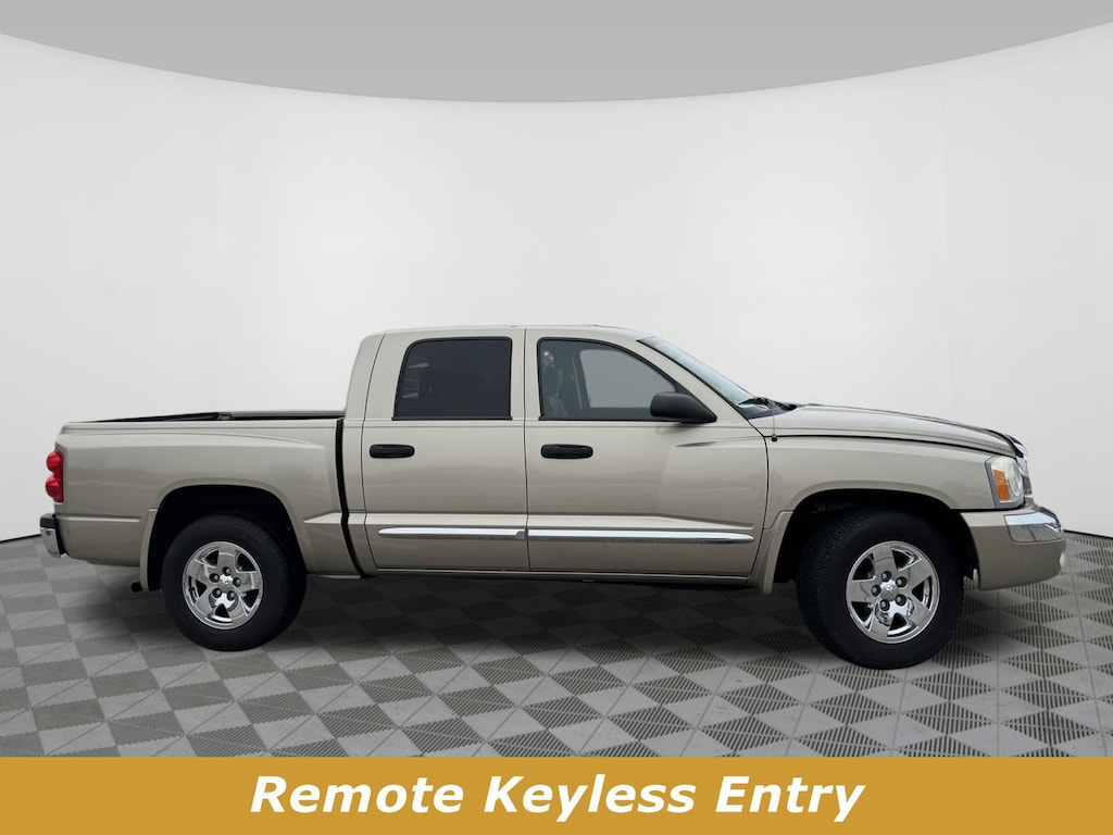 Used 2005 Dodge Dakota 4dr Quad Cab 131 WB Laramie Truck Quad Cab