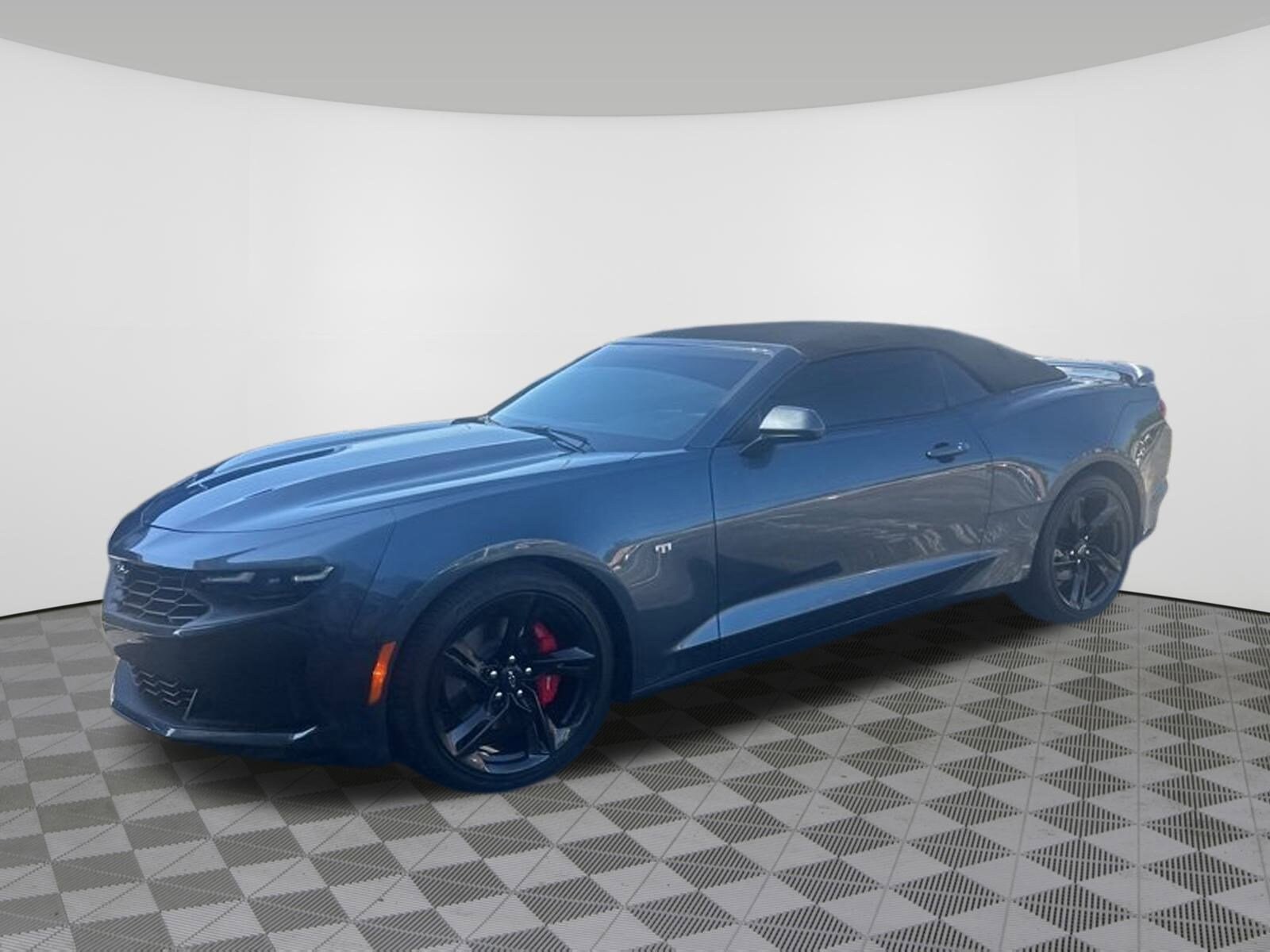 2022 Chevrolet Camaro 2LT photo 2