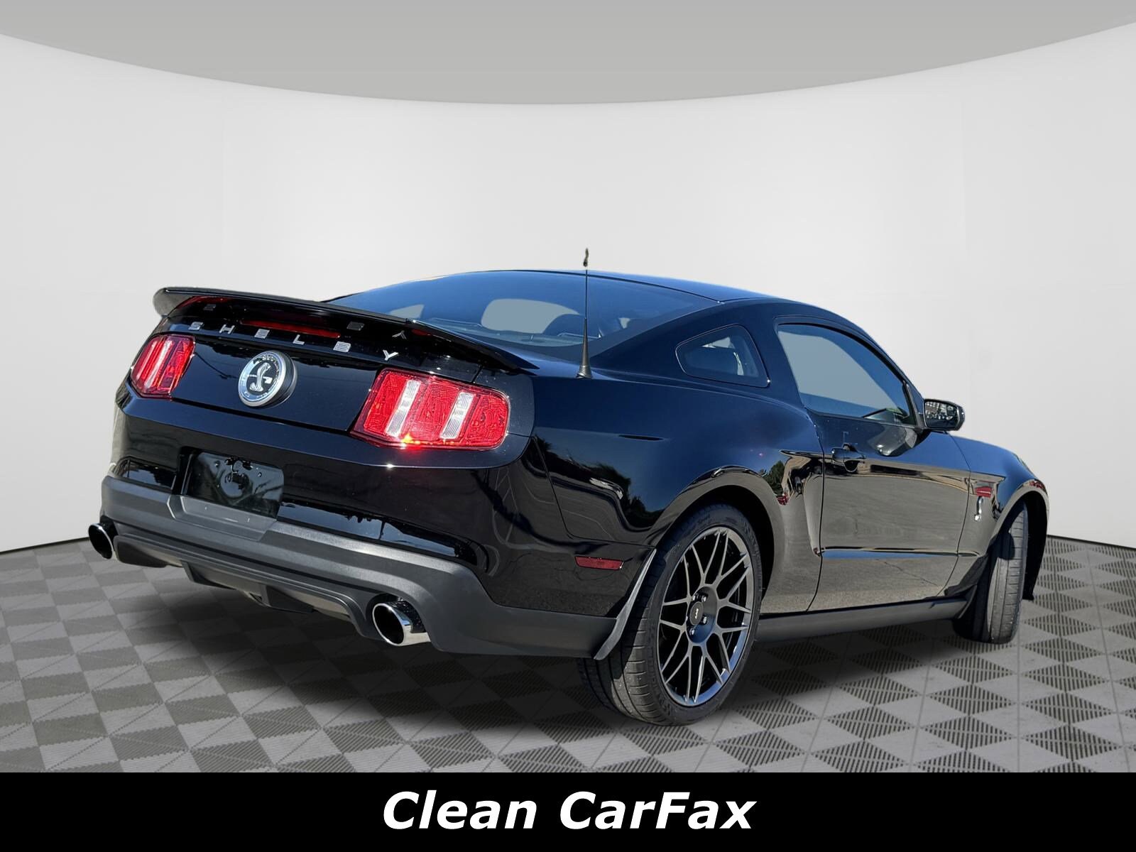 2012 Ford Mustang Shelby GT500 photo 3