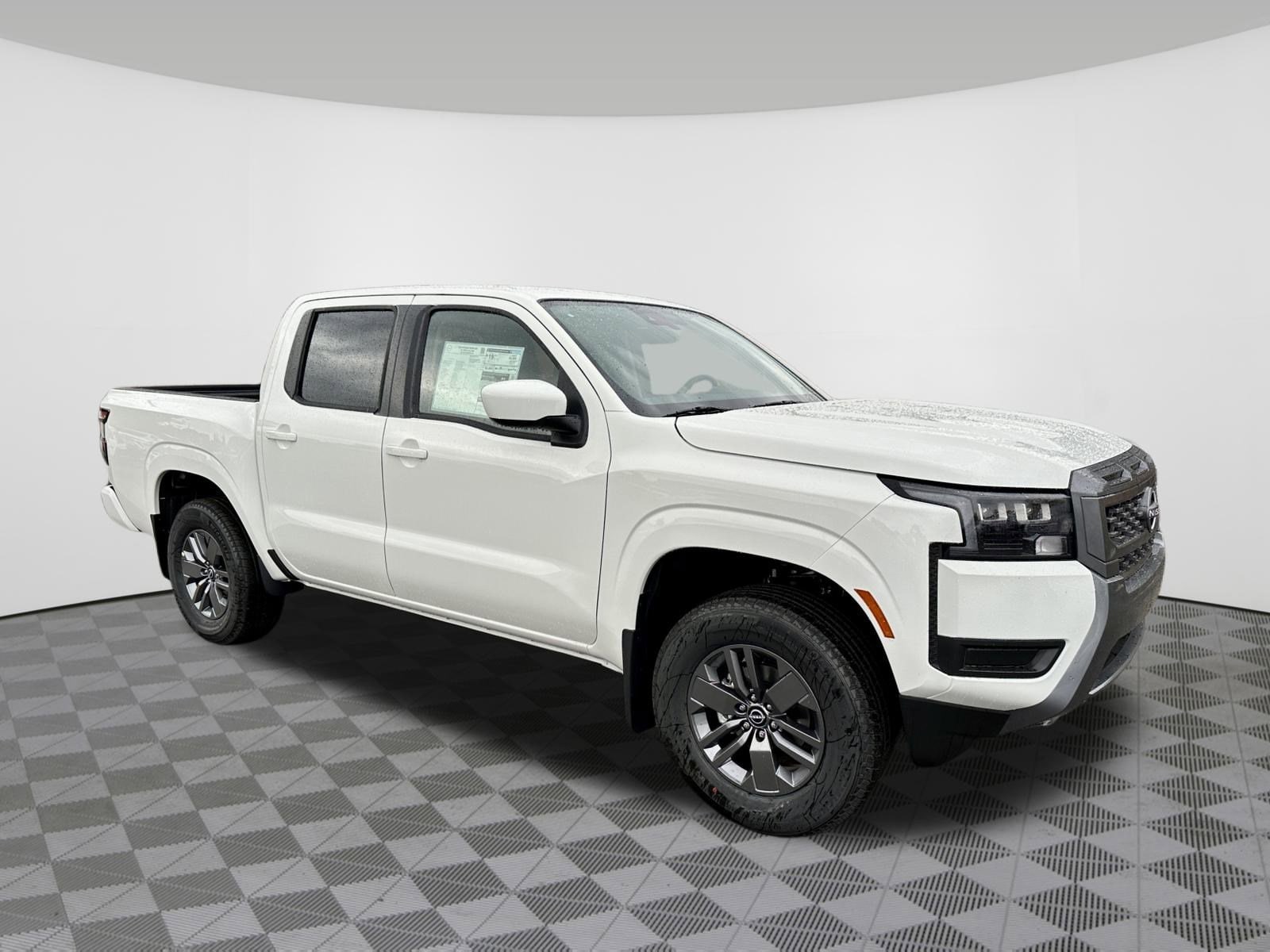 2026 Nissan Frontier SV's photo