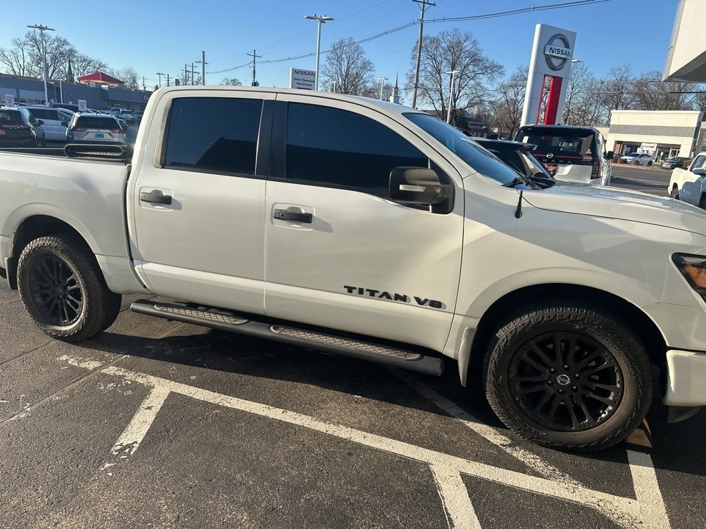 Used 2018 Nissan Titan 4x4 Crew Cab SV Truck Crew Cab