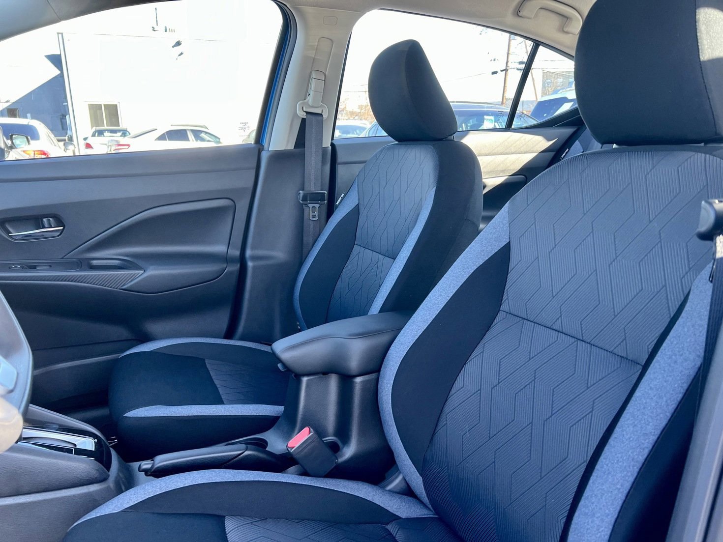 2025 Nissan Versa SV photo 3