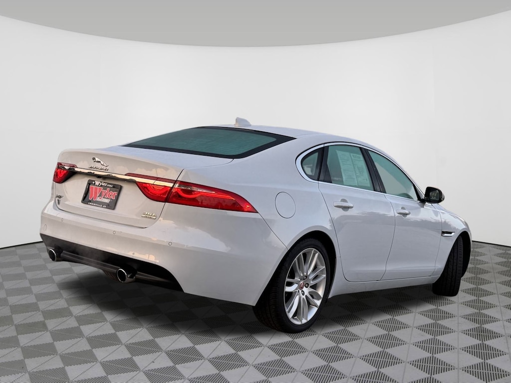 Used 2018 Jaguar XF Sedan 35t Portfolio Ltd Edition AWD *Ltd Avail* Sedan