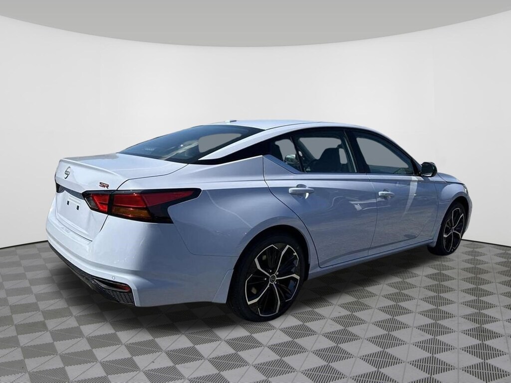 Certified 2025 Nissan Altima SR FWD Sedan