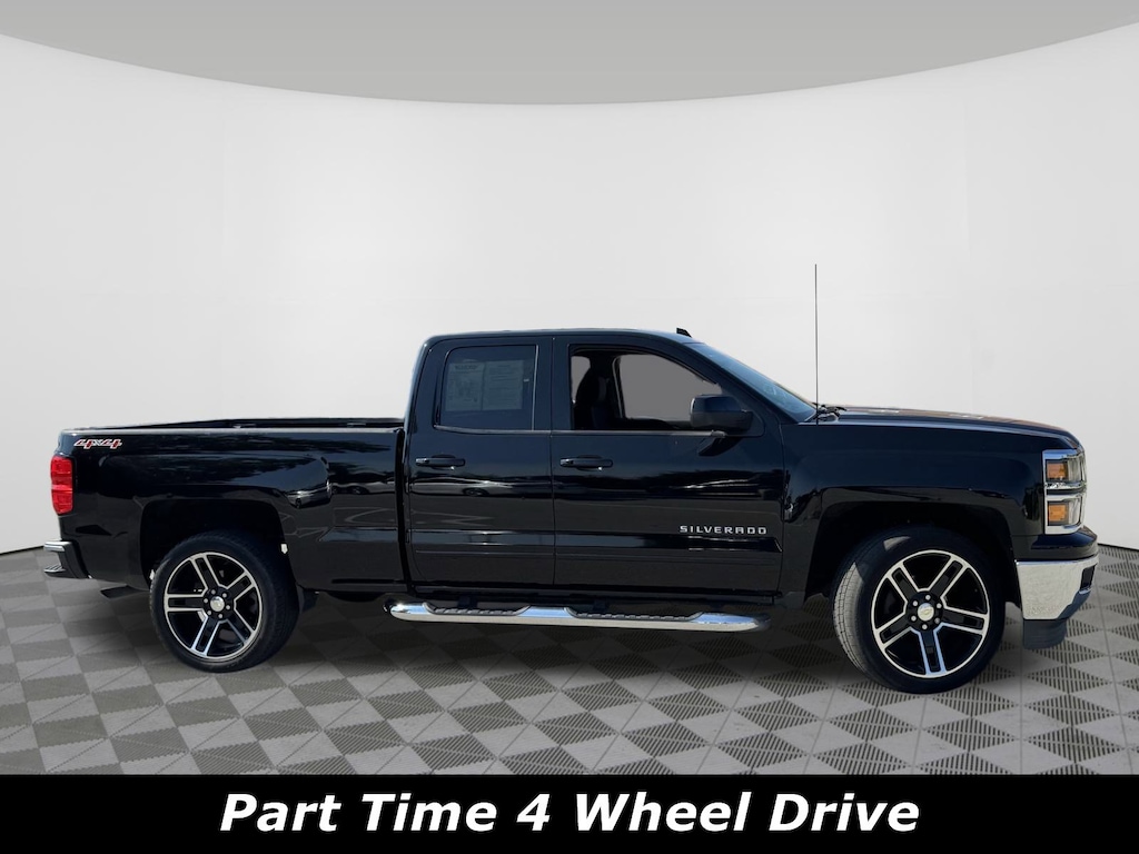 Used 2015 Chevrolet Silverado 1500 4WD Double Cab 143.5 LT w/1LT Truck Double Cab