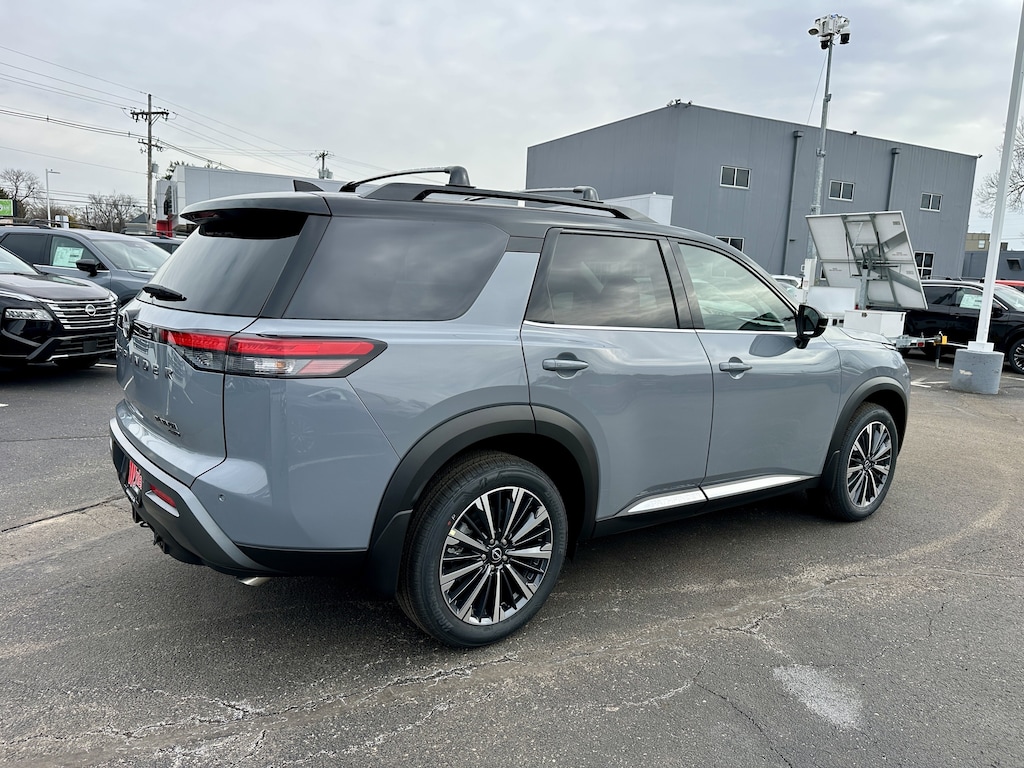 New 2026 Nissan Pathfinder Platinum SUV