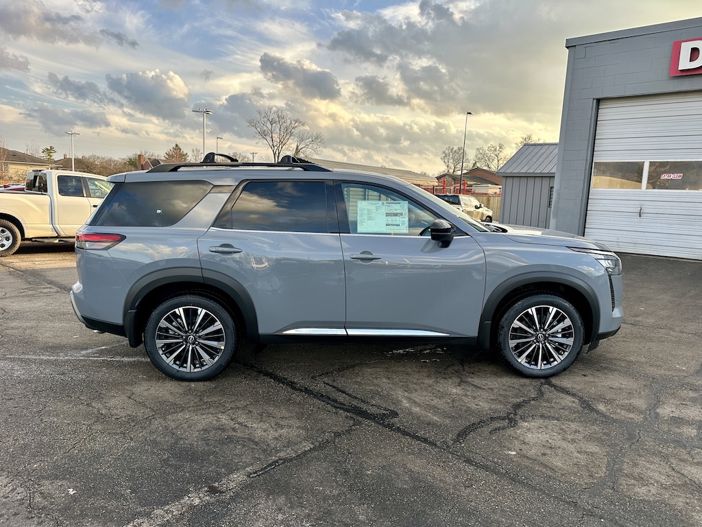 New 2026 Nissan Pathfinder Platinum SUV