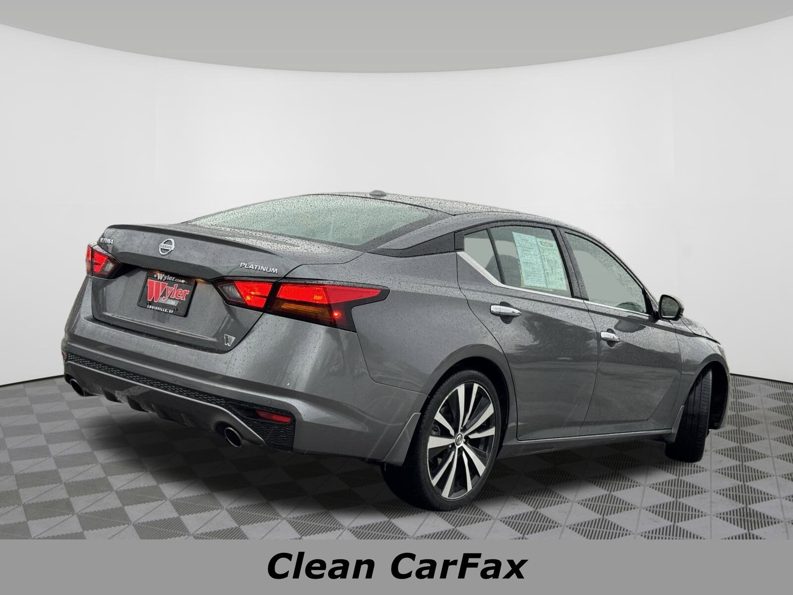 2019 Nissan Altima 2.5 Platinum photo 3