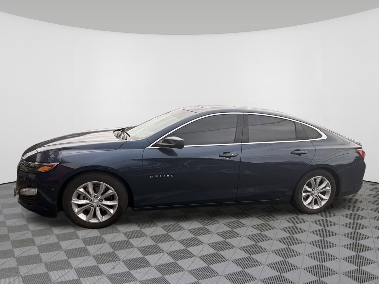 2022 Chevrolet Malibu 1LT photo 3