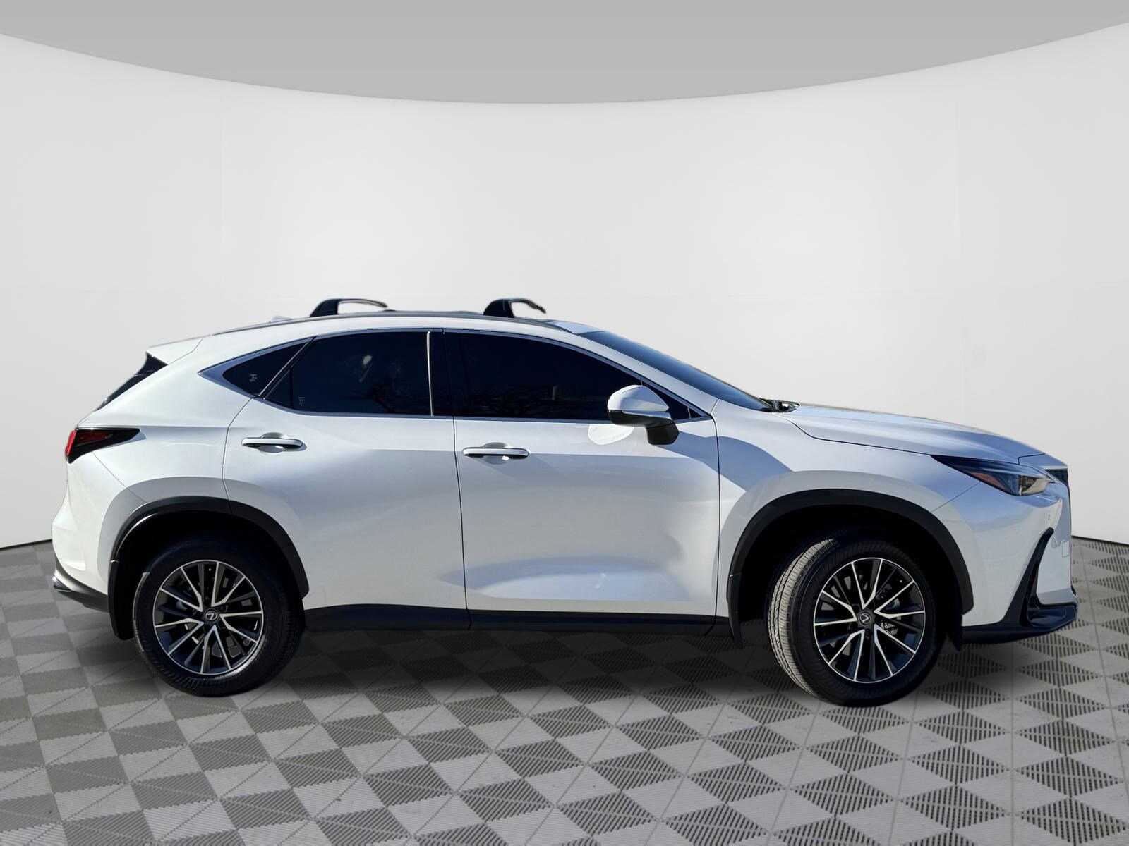 2025 Lexus NX 250 Premium photo 2