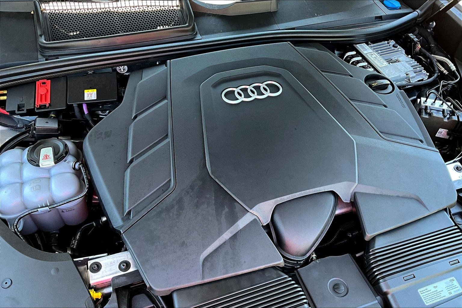2019 Audi Q8 Premium - Photo 31
