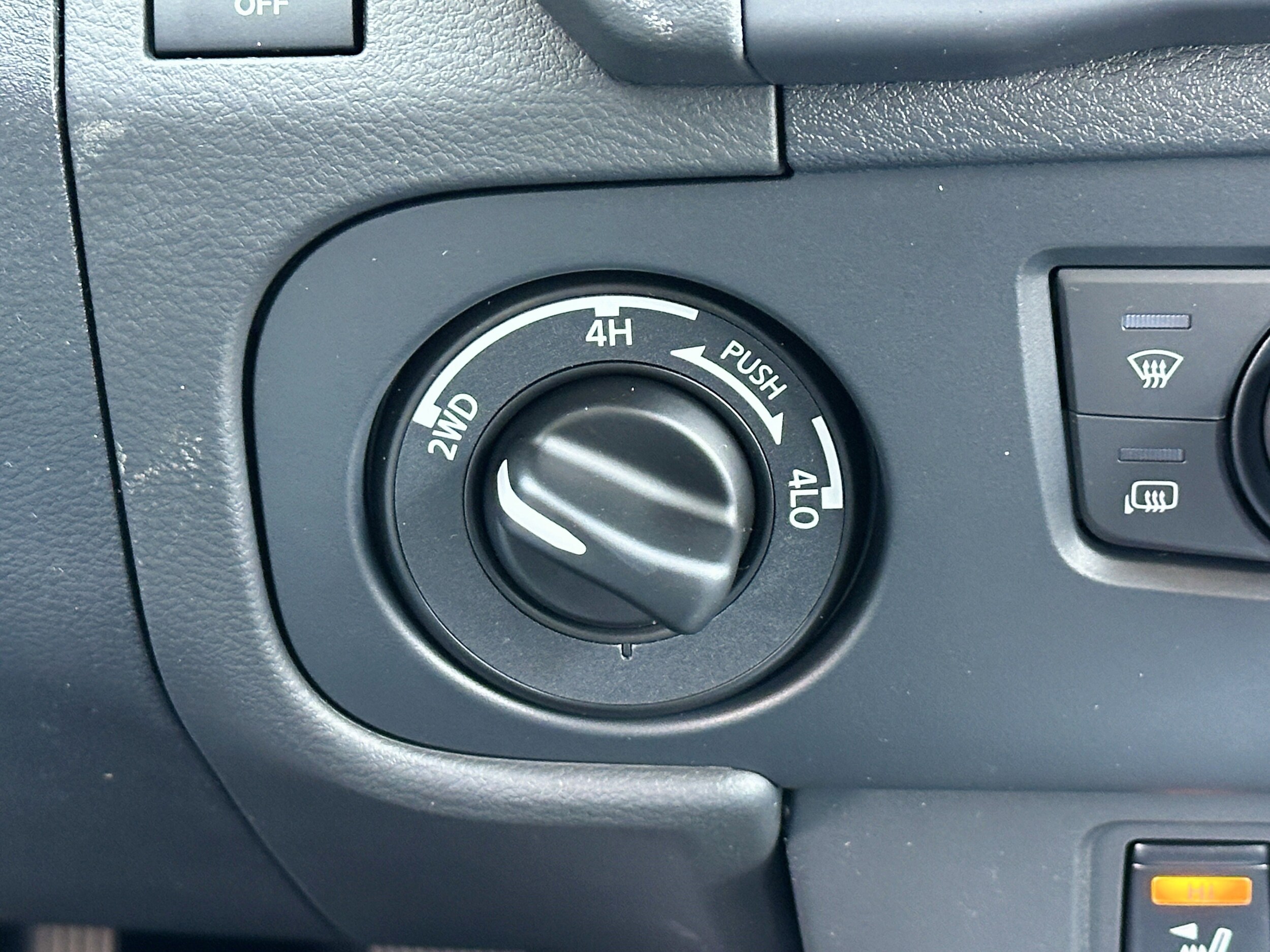 2026 Nissan Frontier SV - Photo 19