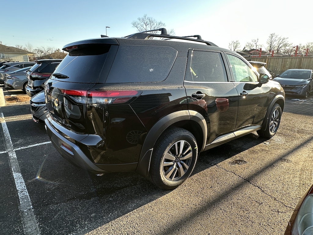 New 2026 Nissan Pathfinder SL SUV
