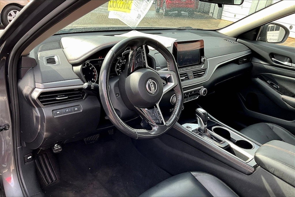 Used 2024 Nissan Altima 2.5 SR Sedan Sedan