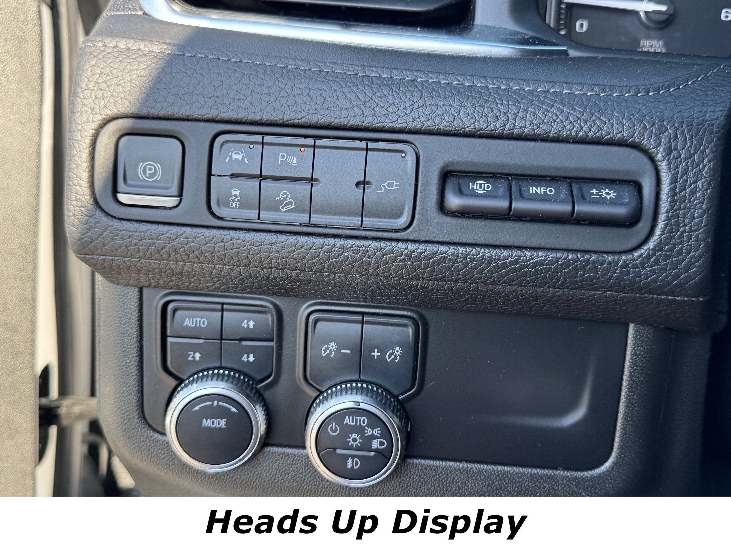 2021 Gmc Yukon Denali photo 3