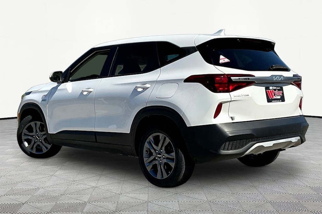 Used 2023 Kia Seltos LX IVT AWD SUV