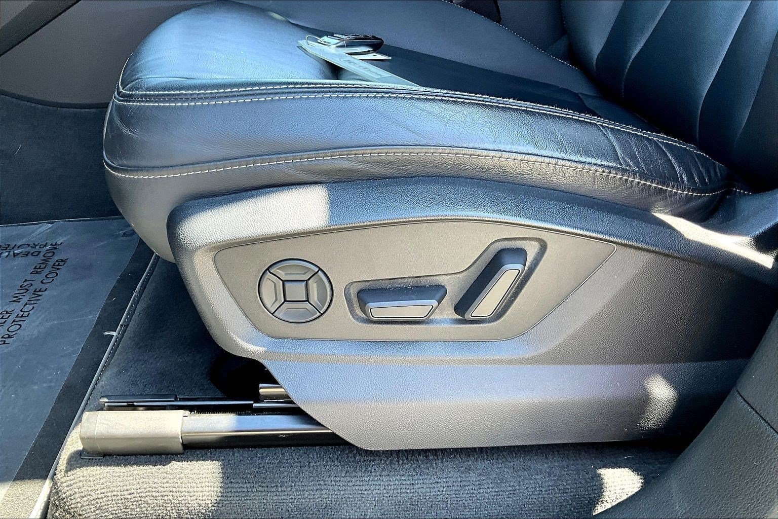 2019 Audi Q8 Premium - Photo 38